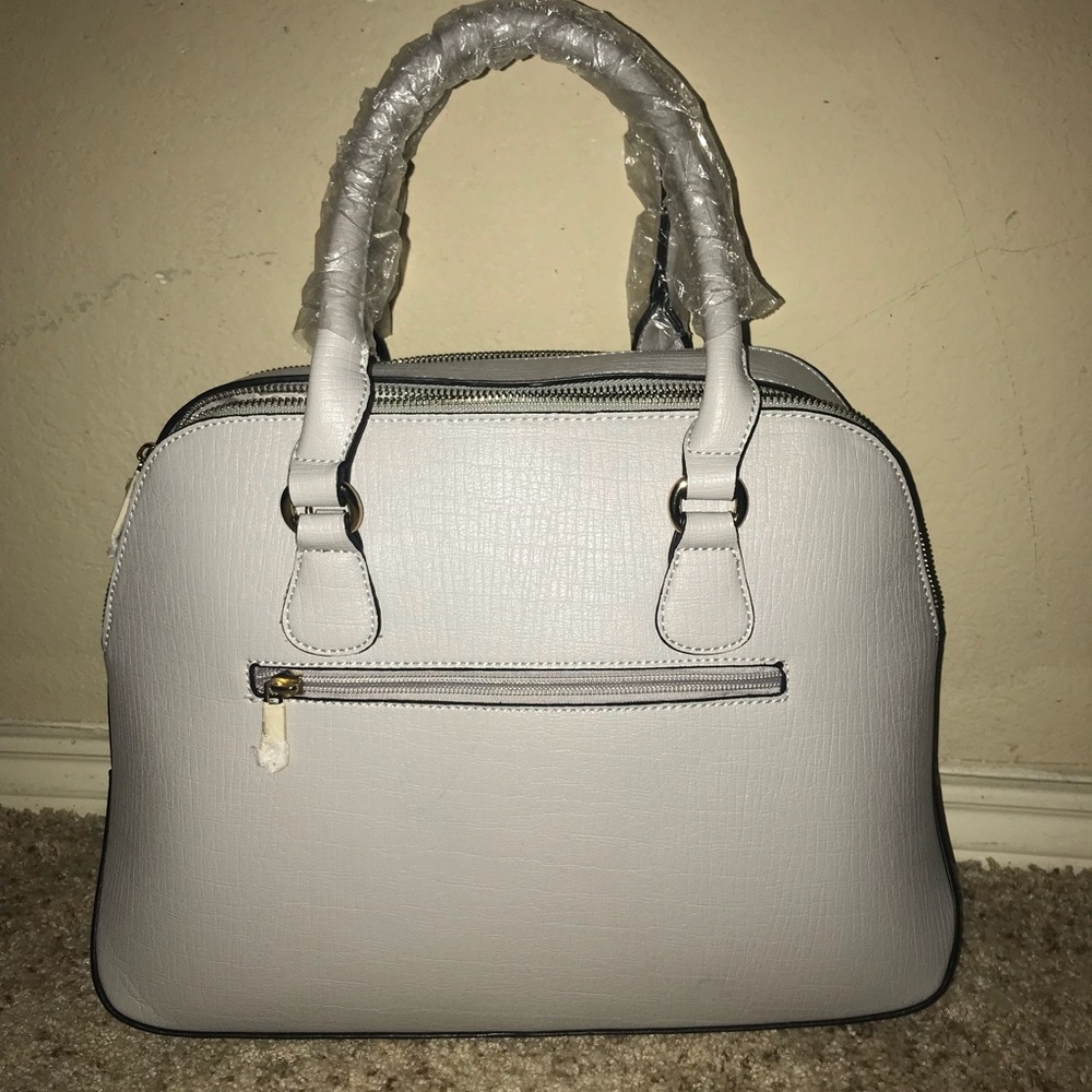 Handbag - Picture 2 of 5